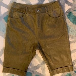 Rare Colour Leather Bermuda Shorts cuff High Rise